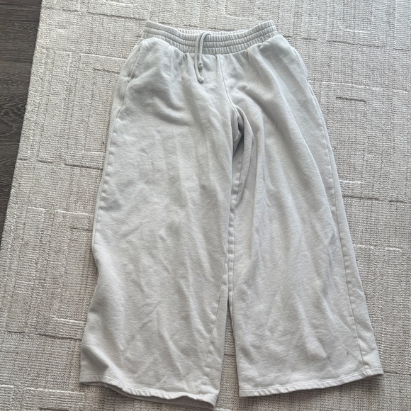 Old Navy Pants - Old Navy Beige Wide Leg Sweatpants